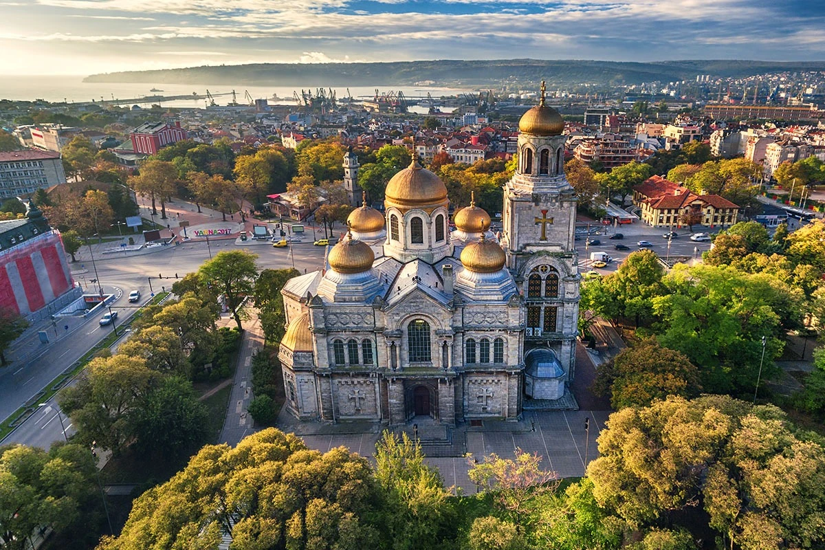 LT vn - VARNA IR AUKSINIŲ KOPŲ REGIONAS